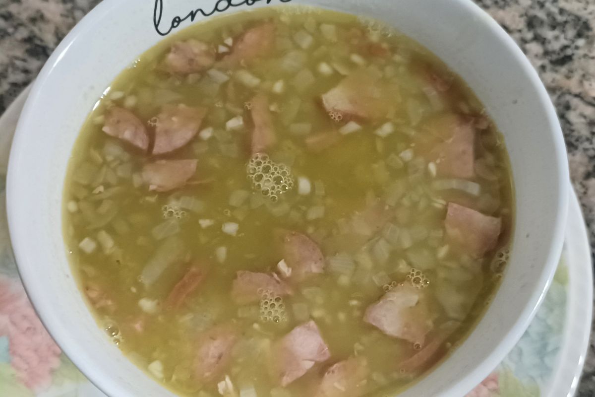 Sopa de Ervilhas com Bacon